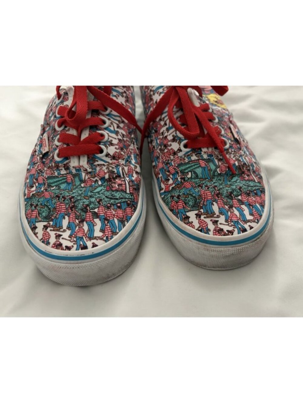 Vans x Where’s Waldo Sneaker Collab Mens 9.5/ Women’s 11 - Picture 3 of 7